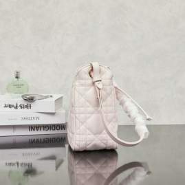Picture of Dior Handbags _SKUfw239322642fw